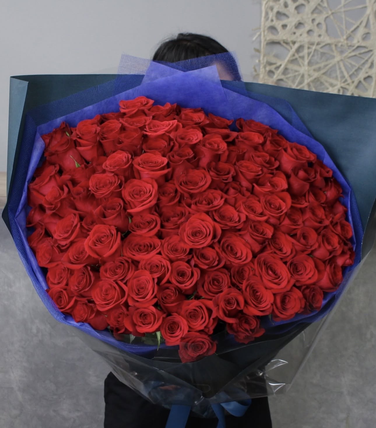 F FABULOUS RED IN BLUE BOUQUET - Image 2